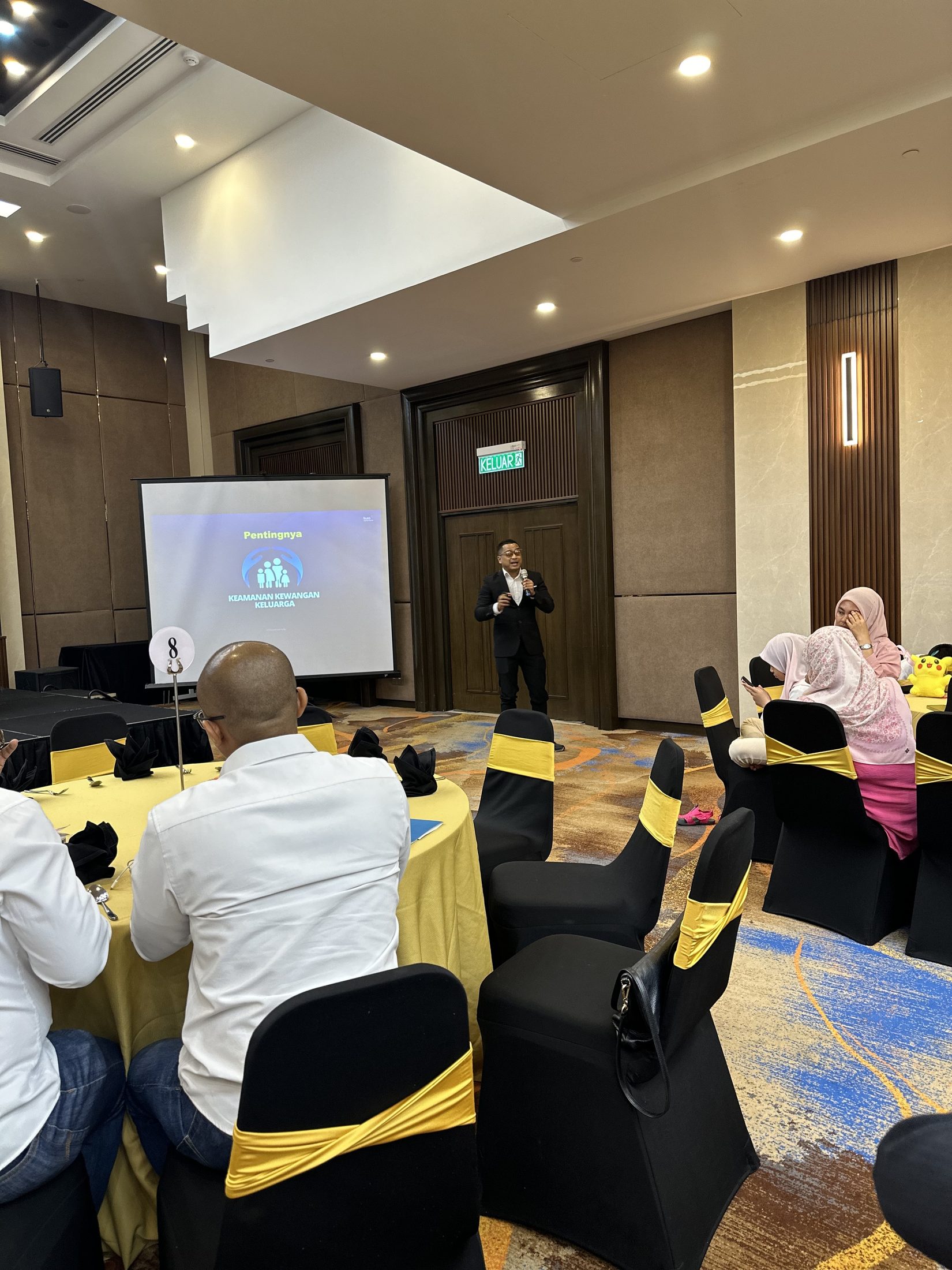 Speaker, Trainer & Community Builder image 10